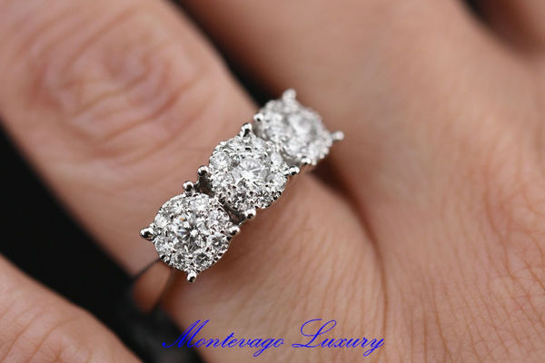 Immagine di ANELLO EFFETTO TRILOGY 0.96 CT