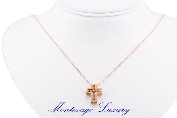 Immagine di COLLANA IN ORO ROSA CON CROCE DI RUBINI