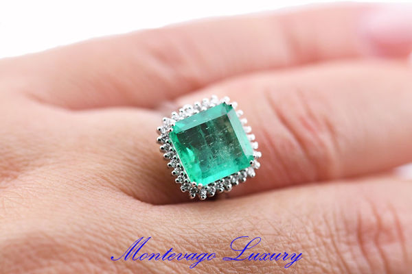 Immagine di ANELLO CON SMERALDO 3,84 CT E DIAMANTI