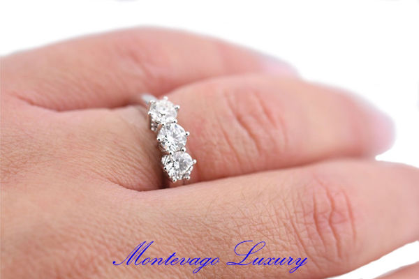 Immagine di ANELLO TRILOGY 1,20 CT