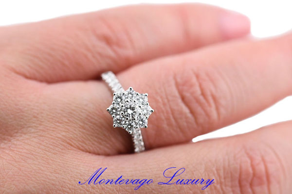 Immagine di ANELLO FIORE DI DIAMANTI 0,92 CT
