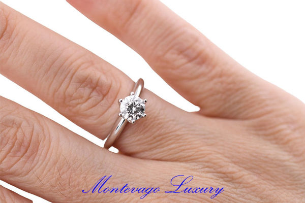 Picture of ANELLO SOLITARIO 0.63 CT