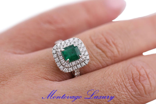 Picture of ANELLO CON SMERLADO 1.28 CT E DIAMANTI