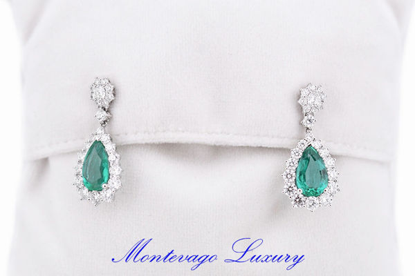 Immagine di ORECCHINI PENDENTI A GOCCIA CON SMERALDI